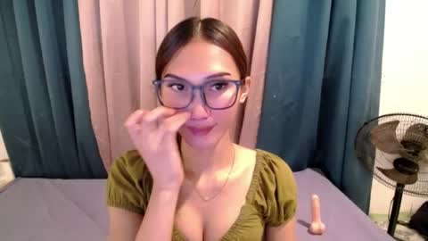 Snapshot of seductive_kimxxx chatting on 26, 7, 2026 your miss universe kim online show from 26, 7, 2026