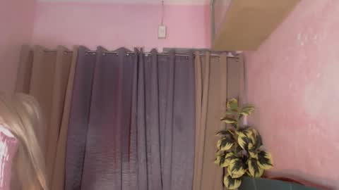 Snapshot of seductive_levie69 chatting on 27, 3, 2026 seductive_levie69 online show from 27, 3, 2026