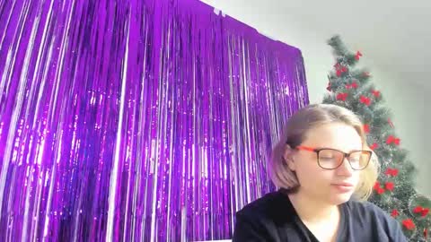 Snapshot of seductive_she_wolf chatting on 10, 1, 2025 seductive_she_wolf online show from 10, 1, 2025