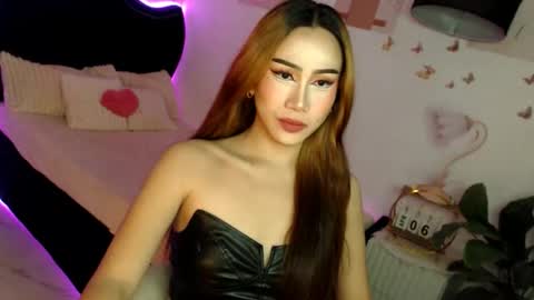 Vanessa online show from 5, 4, 2026