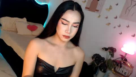 Snapshot of seductive_vana chatting on 15, 6, 2026 Vanessa online show from 15, 6, 2026