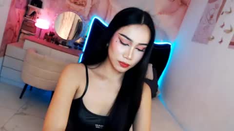 Snapshot of seductive_vana chatting on 7, 7, 2026 Vanessa online show from 7, 7, 2026