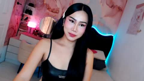 Snapshot of seductive_vana chatting on 10, 7, 2026 Vanessa online show from 10, 7, 2026
