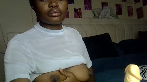 seductive glow online show from 17, 1, 2026