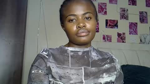 seductive glow online show from 19, 1, 2026