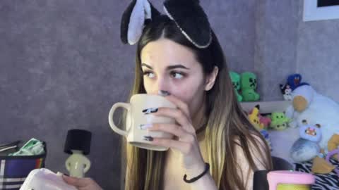 Snapshot of seeeyoubaby chatting on 13, 4, 2026 Slavia online show from 13, 4, 2026