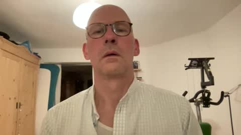 Snapshot of seethebigpicture chatting on 18, 5, 2026 seethebigpicture online show from 18, 5, 2026