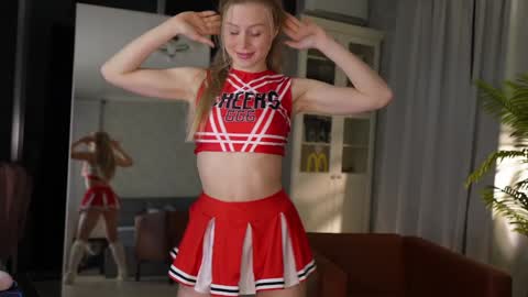 Snapshot of seeunexttime chatting on 21, 11, 2025 Jess online show from 21, 11, 2025