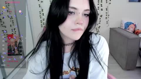 Selena  online show from 17, 2, 2025