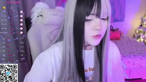 Selena  online show from 16, 12, 2025