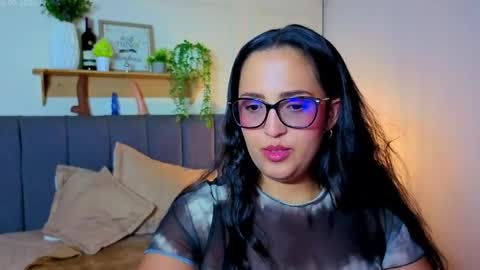 Snapshot of selena__noir chatting on 9, 5, 2026 Call me S E L E N A online show from 9, 5, 2026