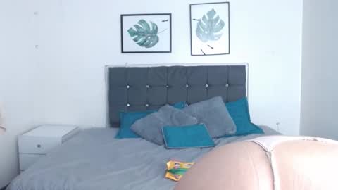 Snapshot of selena_hotmilf chatting on 15, 11, 2025 Selena online show from 15, 11, 2025