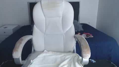 Snapshot of selena_hotmilf chatting on 27, 11, 2025 Selena online show from 27, 11, 2025