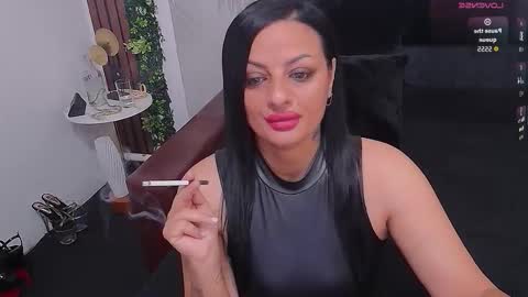 Snapshot of selena_vixen chatting on 8, 11, 2025 Selene online show from 8, 11, 2025