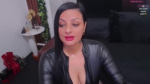 Snapshot of selena_vixen chatting on 18, 11, 2025 Selene online show from 18, 11, 2025