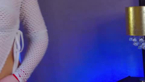 SelenaHanson online show from 2, 3, 2025