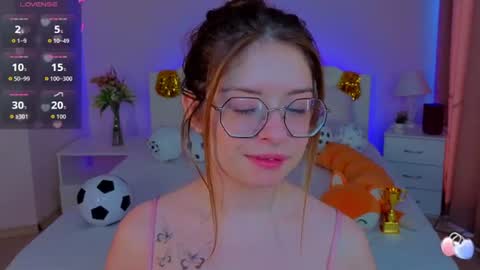 Snapshot of selenamills chatting on 1, 7, 2026 selenamills online show from 1, 7, 2026