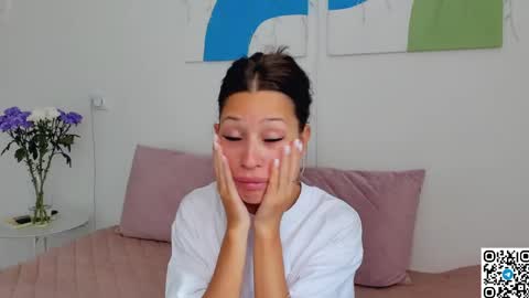 Snapshot of selenarousey chatting on 29, 5, 2026 Selena online show from 29, 5, 2026