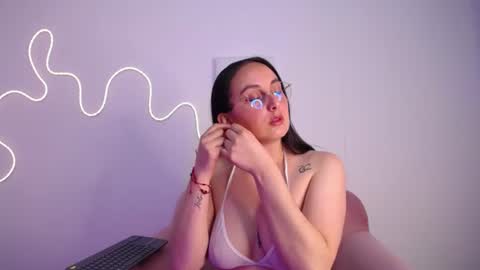 selene_swee online show from 14, 6, 2026