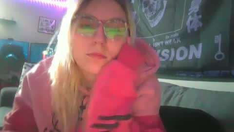 Snapshot of selenebaby chatting on 29, 1, 2025 Selene online show from 29, 1, 2025