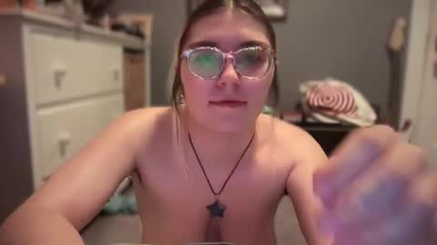 Snapshot of selenebaby chatting on 10, 3, 2025 Selene online show from 10, 3, 2025