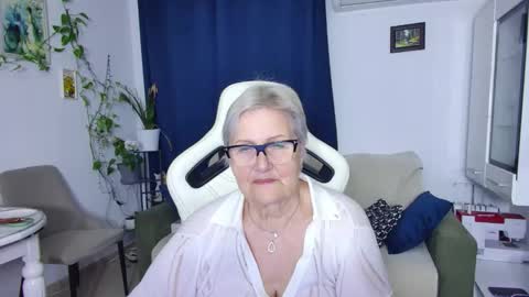 Selenna online show from 15, 4, 2026