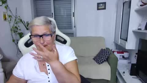 Snapshot of selenna57 chatting on 19, 5, 2026 Selenna online show from 19, 5, 2026