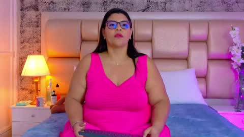 Selenna Cooper online show from 14, 4, 2026