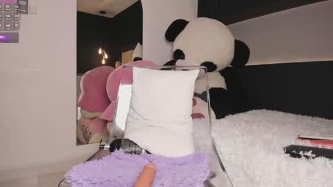 Snapshot of selenne_schmitt chatting on 10, 9, 2025 Selenne online show from 10, 9, 2025