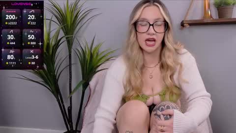 Selina Mae online show from 24, 10, 2025