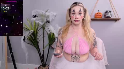 Selina Mae online show from 1, 11, 2025