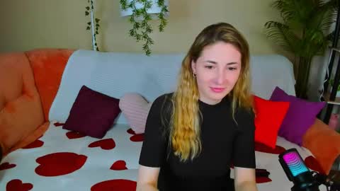 sensitiveheartt online show from 25, 3, 2026