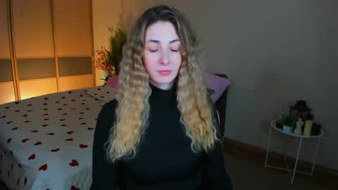 Snapshot of sensitiveheartt chatting on 12, 5, 2026 sensitiveheartt online show from 12, 5, 2026