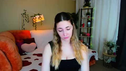 Snapshot of sensitiveheartt chatting on 7, 6, 2026 sensitiveheartt online show from 7, 6, 2026