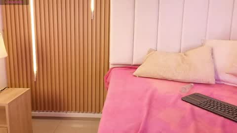 Sensual Kim77 online show from 6, 4, 2026