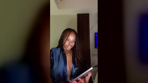 Snapshot of sensualprima chatting on 21, 12, 2025 sensualprima online show from 21, 12, 2025