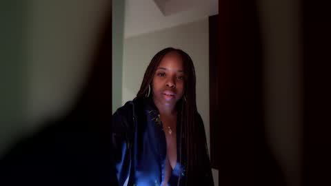Snapshot of sensualprima chatting on 22, 12, 2025 sensualprima online show from 22, 12, 2025