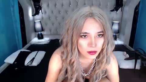 Chloe online show from 8, 3, 2025