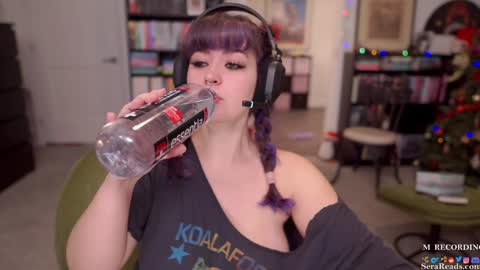 Snapshot of serareads chatting on 10, 12, 2024 SeraReads online show from 10, 12, 2024