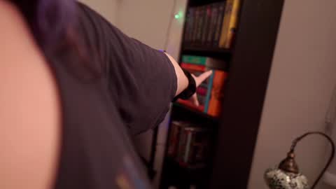 Snapshot of serareads chatting on 28, 12, 2024 SeraReads online show from 28, 12, 2024