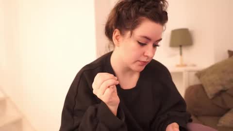 Snapshot of serareads chatting on 3, 3, 2025 SeraReads online show from 3, 3, 2025