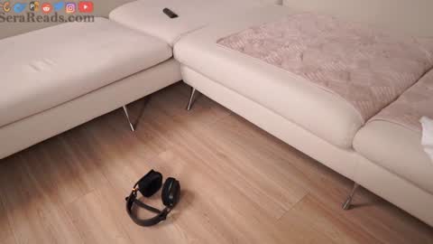 Snapshot of serareads chatting on 1, 10, 2025 SeraReads online show from 1, 10, 2025