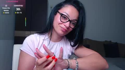 SereneSophi online show from 4, 6, 2026