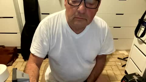 serge8413 online show from 2, 12, 2024