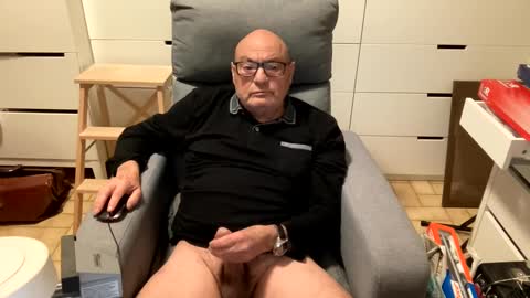 serge8413 online show from 28, 12, 2024