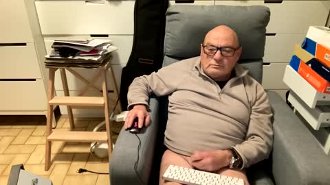 serge8413 online show from 24, 1, 2025