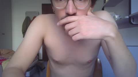 Snapshot of servandomier chatting on 6, 12, 2024 mier online show from 6, 12, 2024