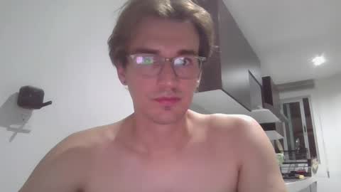 Snapshot of servandomier chatting on 14, 10, 2025 mier online show from 14, 10, 2025