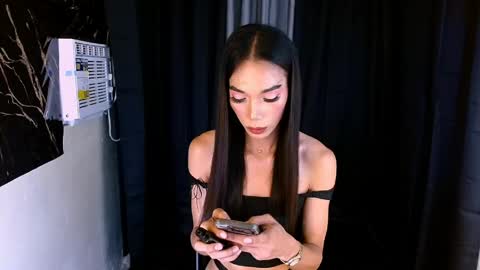 sessy_fuckerxx online show from 13, 4, 2026