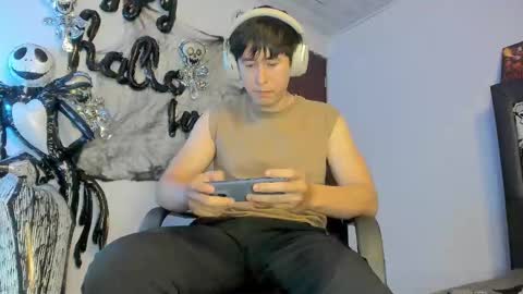 Snapshot of setsuna_10 chatting on 29, 10, 2025 david online show from 29, 10, 2025